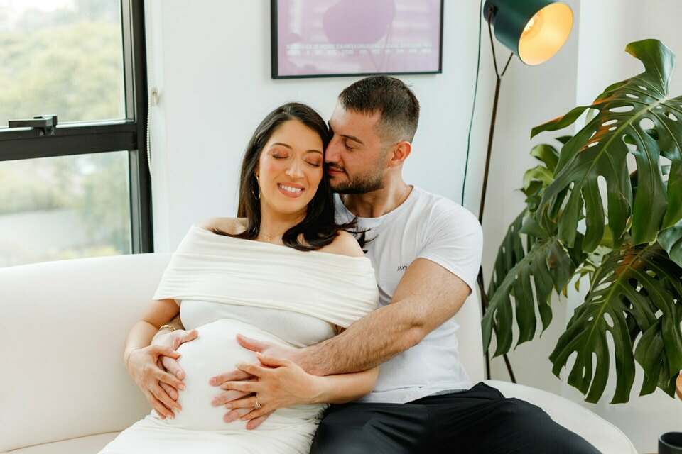 À espera da Maria Flor - Ensaio Gestante Lifestyle em Estúdio - Alphaville - São Paulo